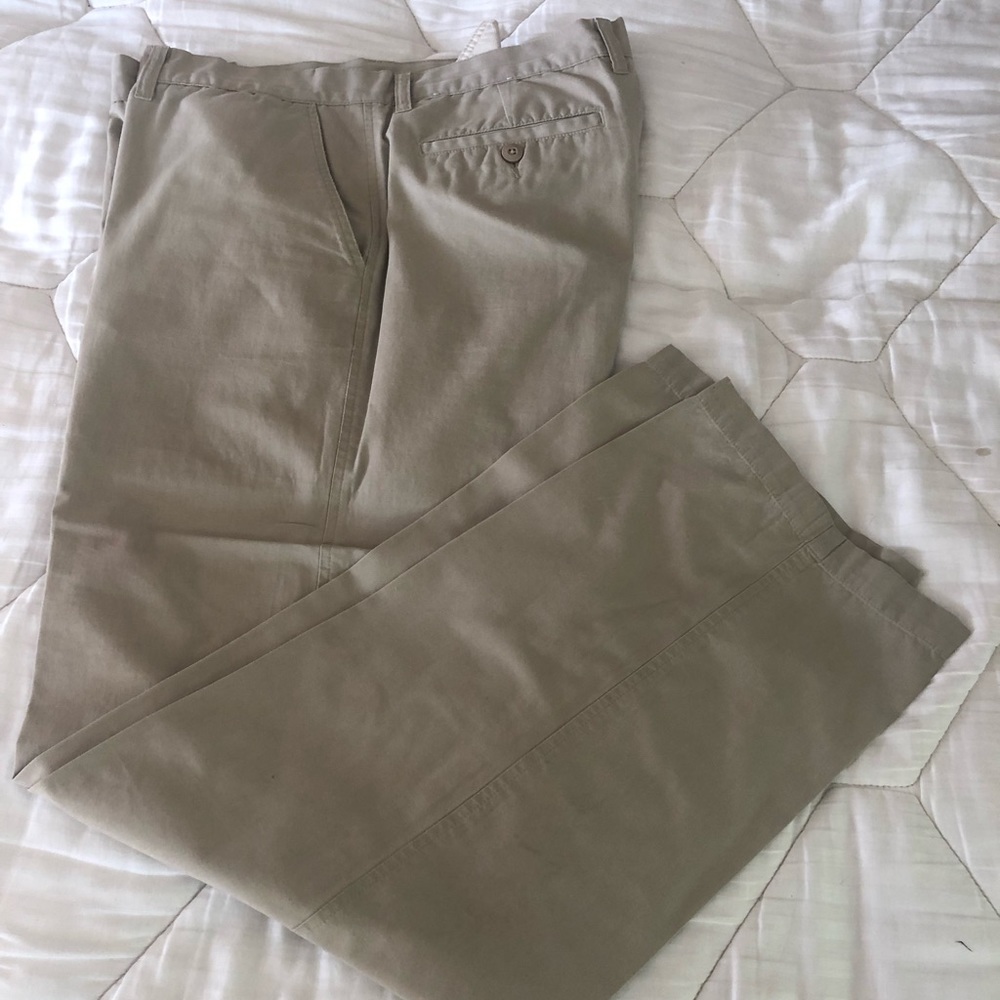 Men’s Patagonia khakis.